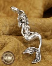 Cargar imagen en el visor de la galería, Colgante Ariel la sirenita