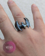 Cargar imagen en el visor de la galería, Anillo batman ajustable 2