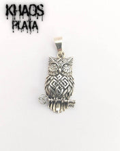 Cargar imagen en el visor de la galería, Colgante búho