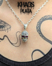 Cargar imagen en el visor de la galería, Colgante calavera 1