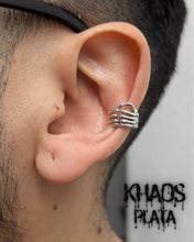 Cargar imagen en el visor de la galería, Aro mano calavera apretable por unidad