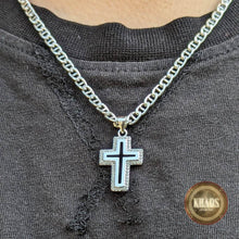 Cargar imagen en el visor de la galería, Colgante cruz 3 zirconia cubica