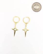 Cargar imagen en el visor de la galería, Estrella Par acabado en oro 18k