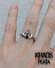 Cargar imagen en el visor de la galería, Anillo flamas ajustable 2