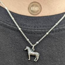 Cargar imagen en el visor de la galería, Colgante cebra