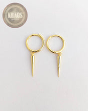 Cargar imagen en el visor de la galería, Aros argolla cono XL acabado en oro 18 k par