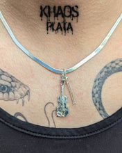 Cargar imagen en el visor de la galería, Colgante violín