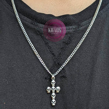 Cargar imagen en el visor de la galería, Colgante cruz calavera