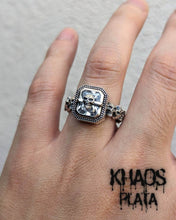Cargar imagen en el visor de la galería, Anillo calavera ajustable 4