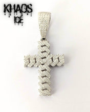 Cargar imagen en el visor de la galería, Colgante cruz moissanita