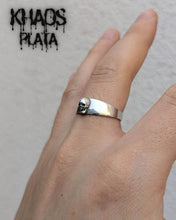 Cargar imagen en el visor de la galería, Anillo calavera ajustable 6