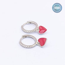 Cargar imagen en el visor de la galería, Aro argolla zirconia corazón esmaltado par