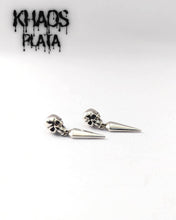 Cargar imagen en el visor de la galería, Aros calavera punta par