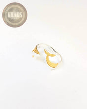 Cargar imagen en el visor de la galería, Anillo ballena ajustable acabado en oro 18k