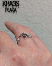 Cargar imagen en el visor de la galería, Anillo piscis ajustable