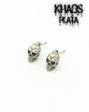 Cargar imagen en el visor de la galería, Aro calavera corazones par