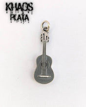 Cargar imagen en el visor de la galería, Colgante guitarra
