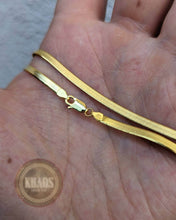 Cargar imagen en el visor de la galería, Cadena cinta 3 mm/45 cms acabado en oro 18k