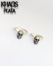 Cargar imagen en el visor de la galería, Aros argolla calavera 2 par