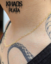 Cargar imagen en el visor de la galería, Cadena corazones en promoción 50 cm acabado en oro 18k