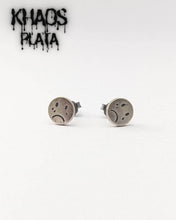 Cargar imagen en el visor de la galería, Aros emoji triste par