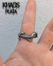 Cargar imagen en el visor de la galería, Anillo dragón ajustable