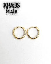 Cargar imagen en el visor de la galería, Aros argollas acabado en oro 18k par