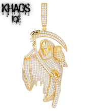 Cargar imagen en el visor de la galería, Colgante zirconia cubica la parca