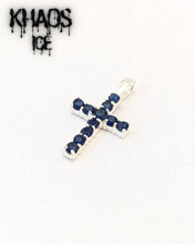 Cargar imagen en el visor de la galería, Colgante cruz zirconia cubica azul