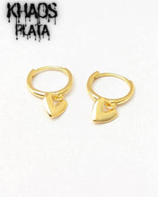Cargar imagen en el visor de la galería, Aros argolla corazón 2 acabado en oro 18k