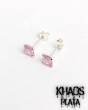 Cargar imagen en el visor de la galería, Aros cuadrados pequeños color rosa par