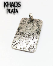 Cargar imagen en el visor de la galería, Colgante placa nipona