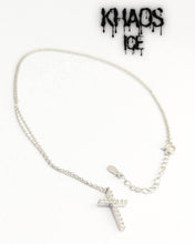 Cargar imagen en el visor de la galería, Collar cruz zirconia cubica con cadena