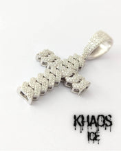 Cargar imagen en el visor de la galería, Colgante cruz moissanita