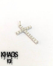 Cargar imagen en el visor de la galería, Colgante cruz delgada moissanita