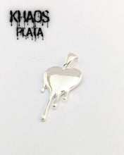 Cargar imagen en el visor de la galería, Colgante corazón goteando 2