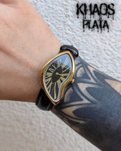 Cargar imagen en el visor de la galería, Reloj Dalí broche clásico