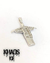 Cargar imagen en el visor de la galería, Colgante cristo redentor moissanita