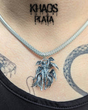 Cargar imagen en el visor de la galería, Colgante angewomon