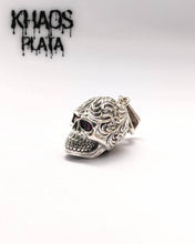 Cargar imagen en el visor de la galería, Colgante calavera 1
