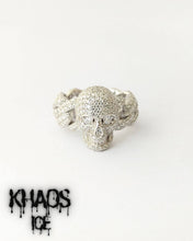 Cargar imagen en el visor de la galería, Anillo calavera moissanita
