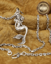 Cargar imagen en el visor de la galería, Colgante Ariel la sirenita