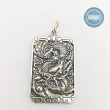 Cargar imagen en el visor de la galería, Medallón Dragón