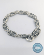 Cargar imagen en el visor de la galería, Brazalete dragón con zircones