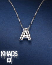 Cargar imagen en el visor de la galería, Letra moissanita con cadena 45 cm-50 cm