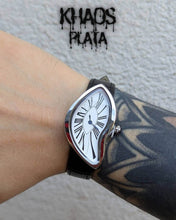 Cargar imagen en el visor de la galería, Reloj Dalí broche clásico