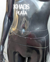 Cargar imagen en el visor de la galería, Cadena para cintura cruz