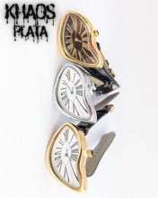 Cargar imagen en el visor de la galería, Reloj Dalí broche clásico