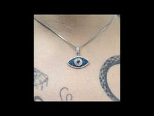 Cargar y reproducir el video en el visor de la galería, Collar ojo zirconia cubica