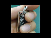 Cargar y reproducir el video en el visor de la galería, Colgante káiser